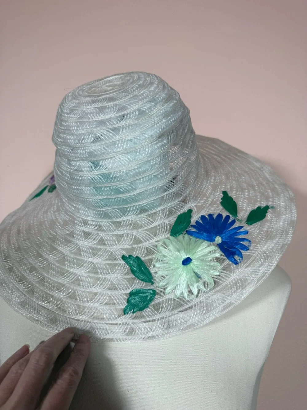 Vintage 1970's White Lace Embroidered Flower Wedding floppy SunHat Derby - Picture 12 of 16
